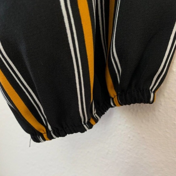 (K03) Forever 21 Cute Cropped Top (Wraps Around Waist ties In front) sz medium - Picture 3 of 5